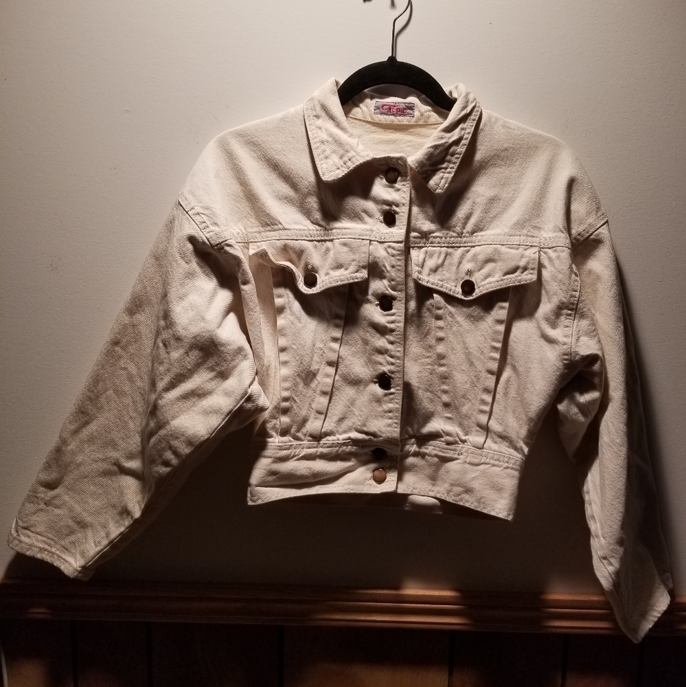 🍁🌺Topaz vintage denim button up crop jacket with big triangular front pockets
